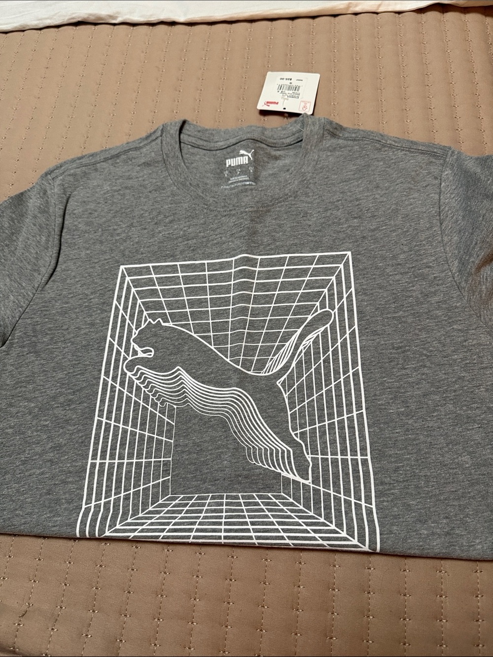 NWT T-shirt - Puma Graphic